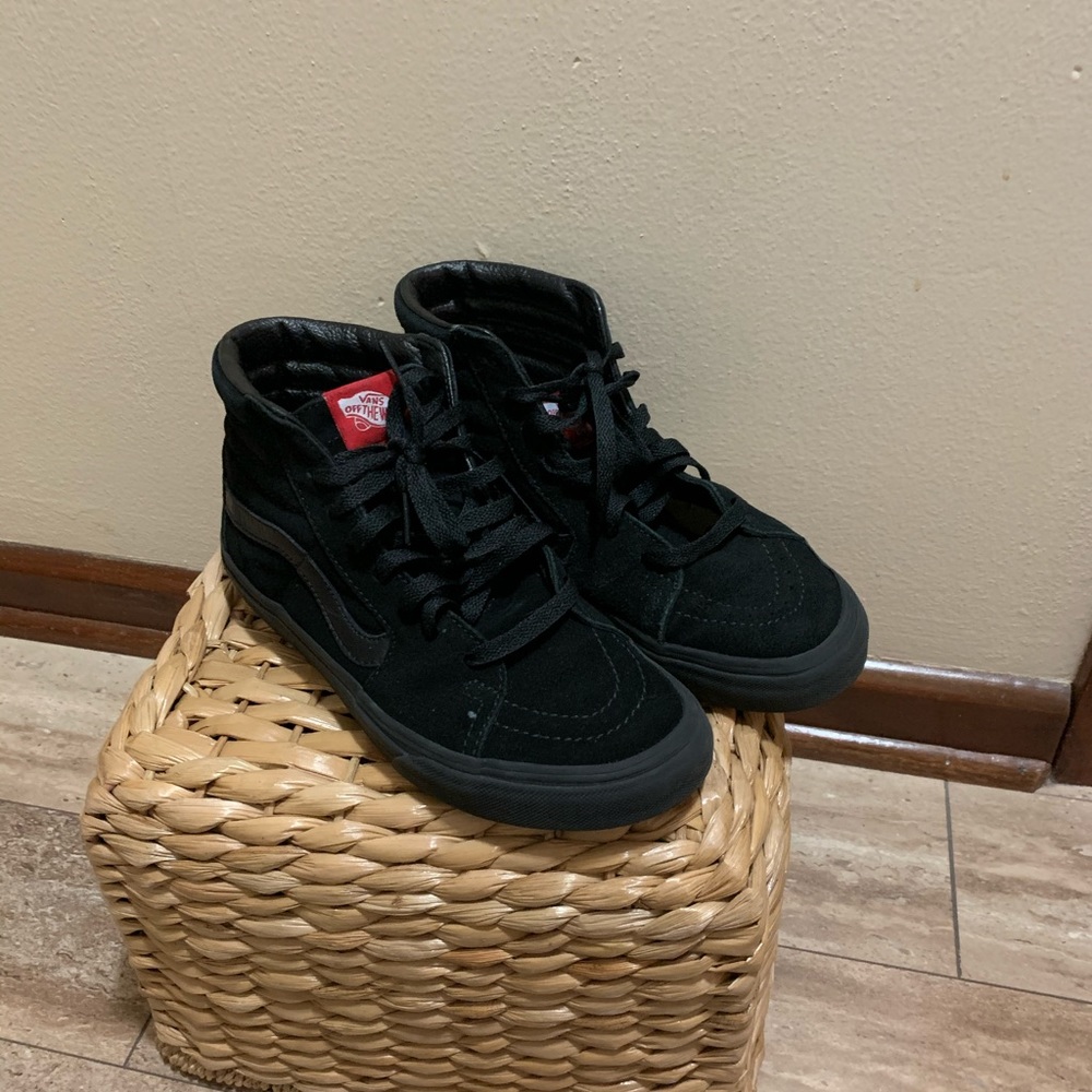 Black Vans Sk8 Hi